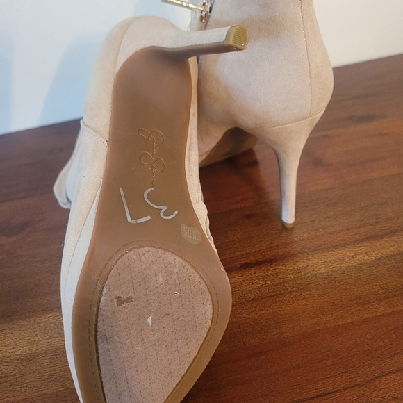 Jessica Simpson Gaiven Bootie - Picture 5 of 5